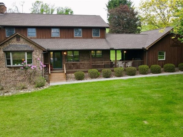 176 Ashmore Rd , Washington, PA 15301