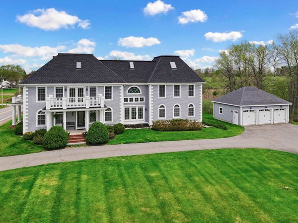 2 North Road, East Kingston, NH 03827