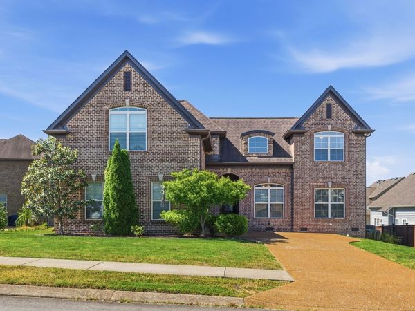 209 Karen Dr, Mount Juliet, TN 37122