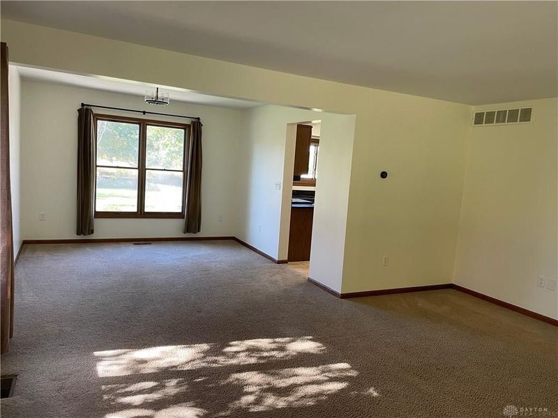 5037 Mud Run Road, Bath Township, OH 45387 Photo 6
