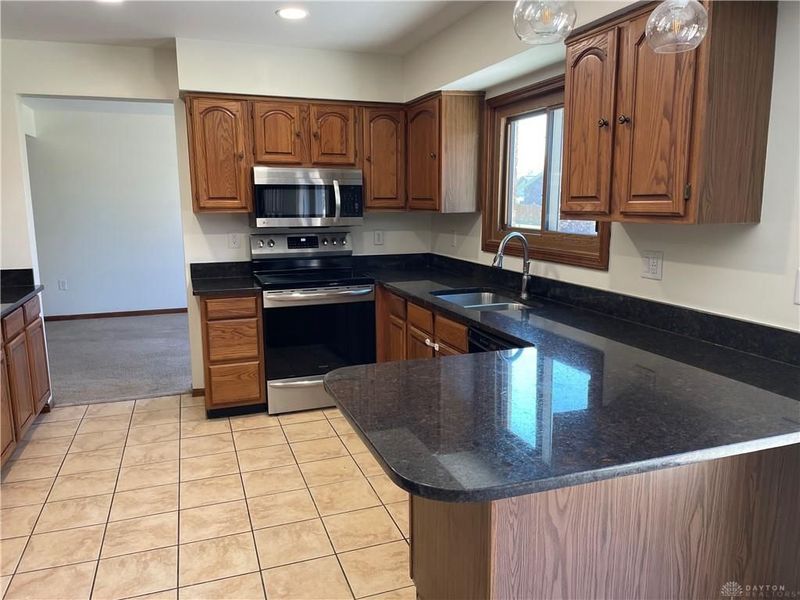 5037 Mud Run Road, Bath Township, OH 45387 Photo 7