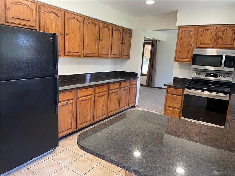5037 Mud Run Road, Bath Township, OH 45387 Photo 8