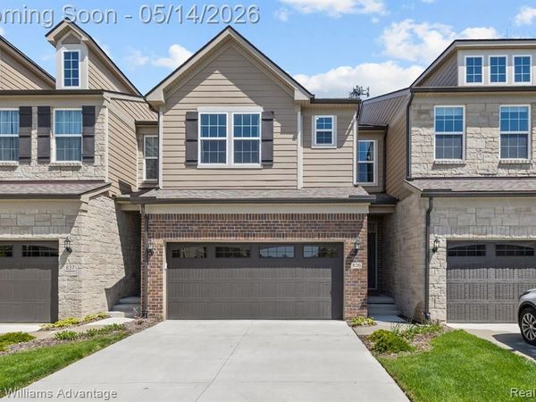 836 Addison Circle, Commerce Twp, MI 48390