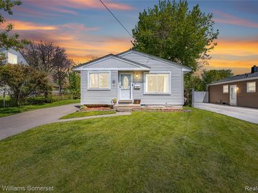 591 Clara Avenue, Pontiac, MI 48340