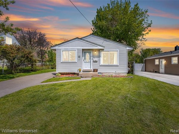 591 Clara Avenue, Pontiac, MI 48340