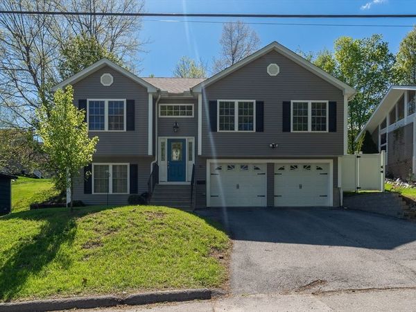 31 Scenic Dr, Worcester, MA 01602