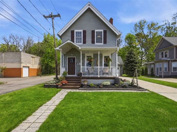 32 S Lake Street, Hamburg, NY 14075