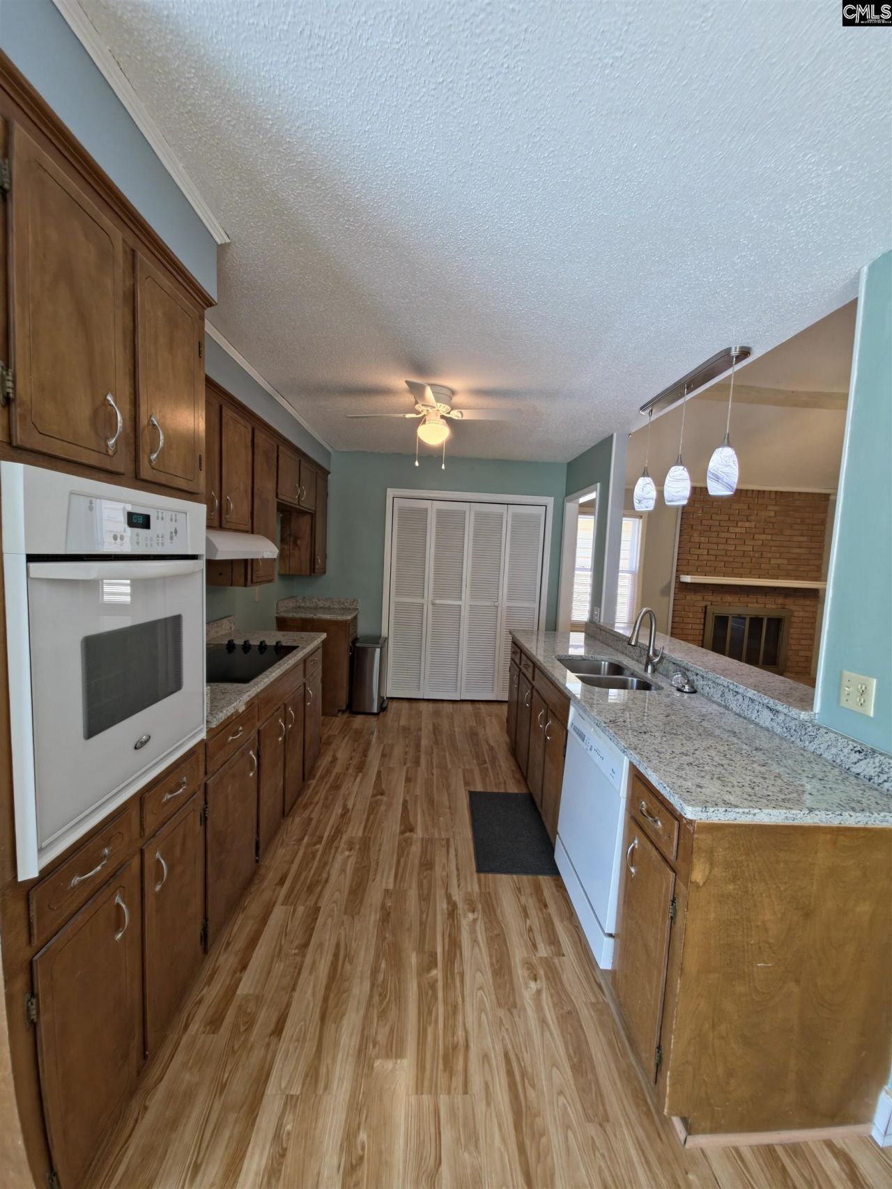 120 Inway Drive Photo 6