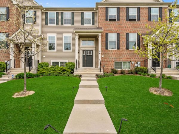 541 Cimmaron Circle, Crystal Lake, IL 60012