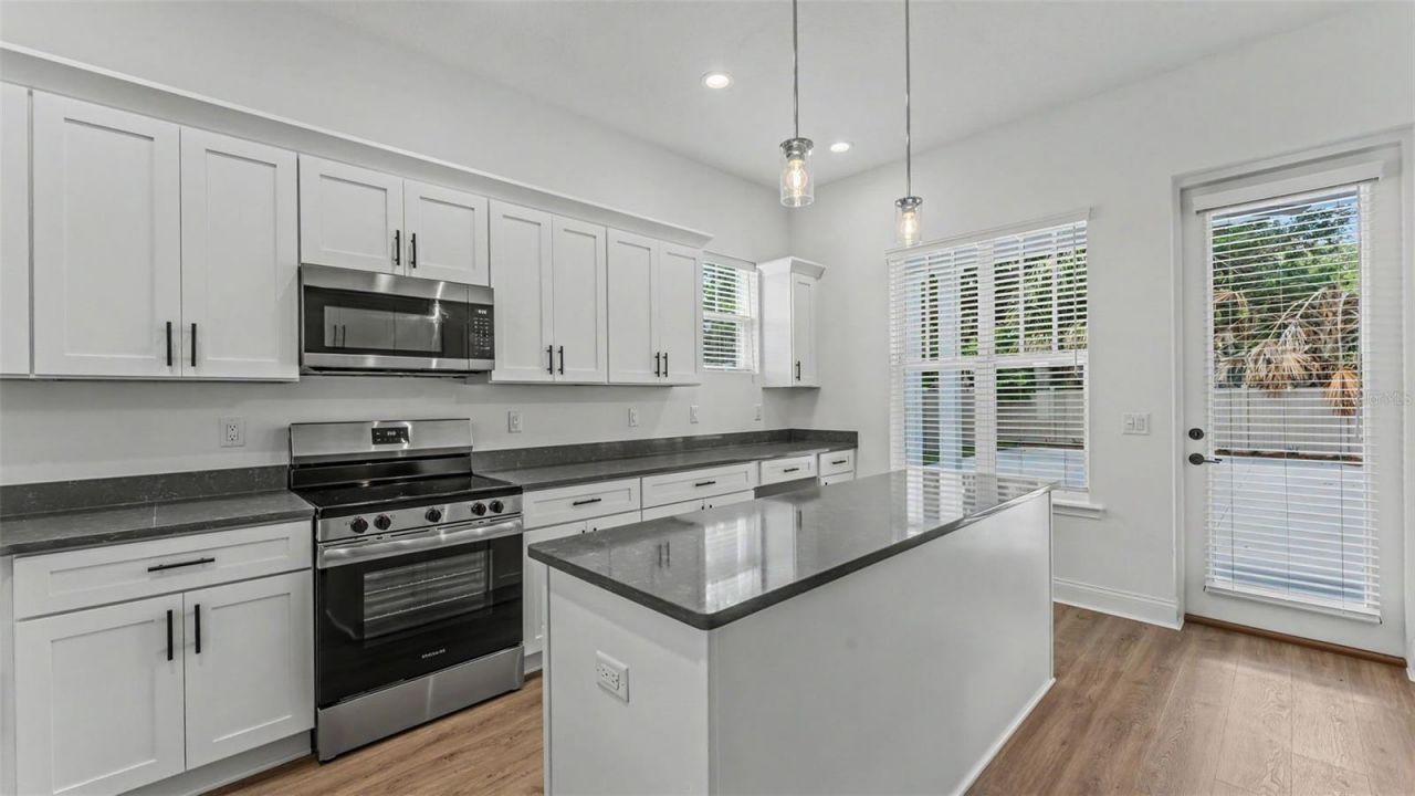1031 E Lime Street , Lakeland, FL 33801 Photo