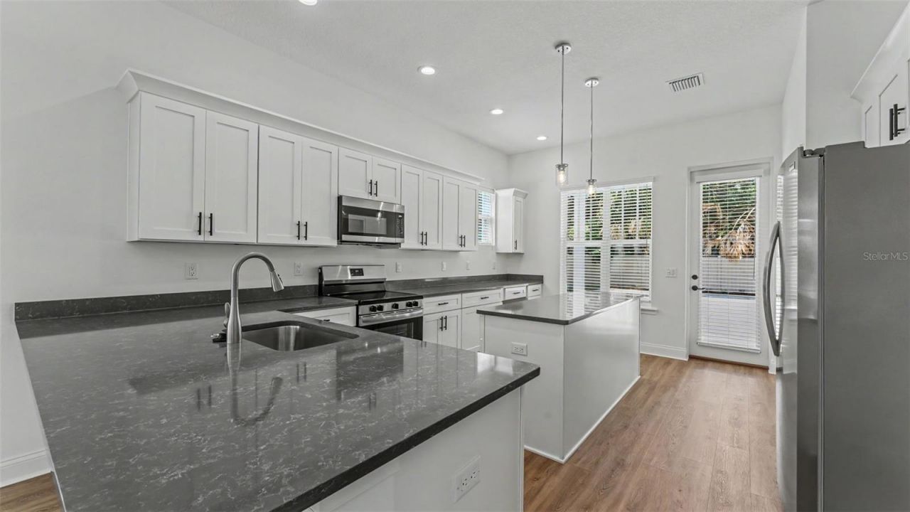 1031 E Lime Street , Lakeland, FL 33801 Photo