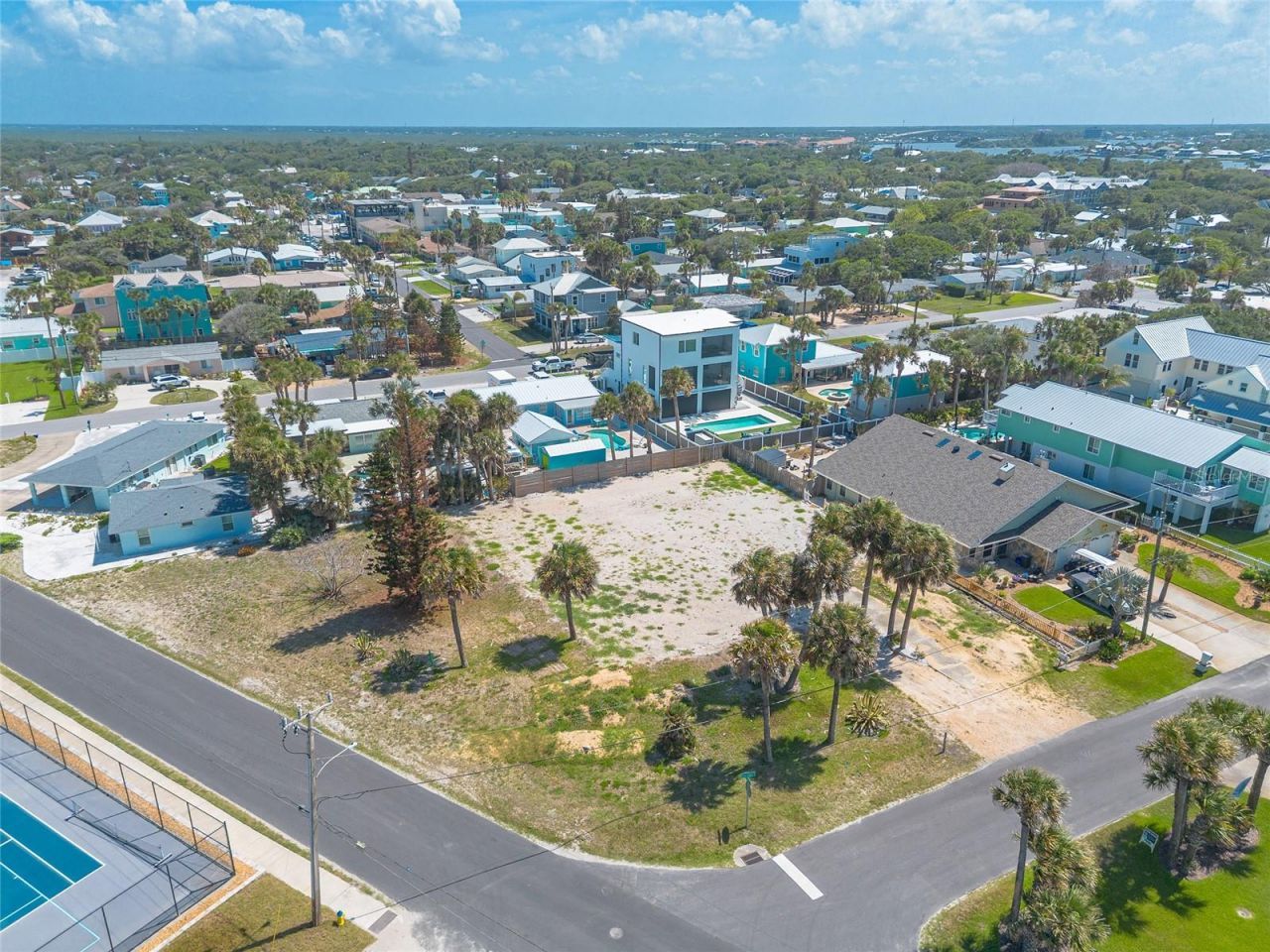 327 Due East Street, New Smyrna Beach, FL 32169 Photo