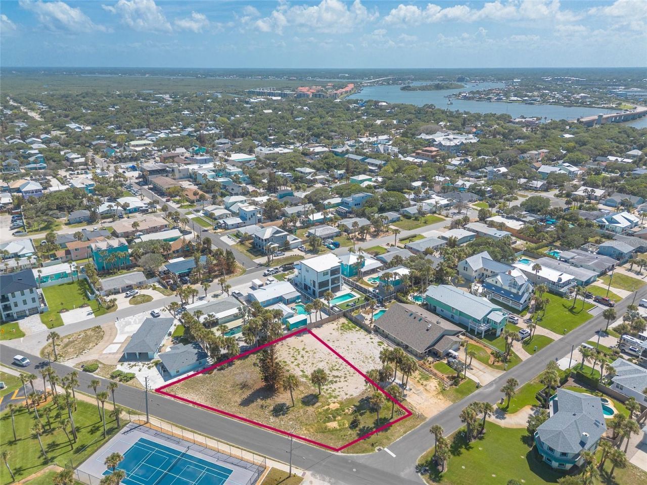 327 Due East Street, New Smyrna Beach, FL 32169 Photo
