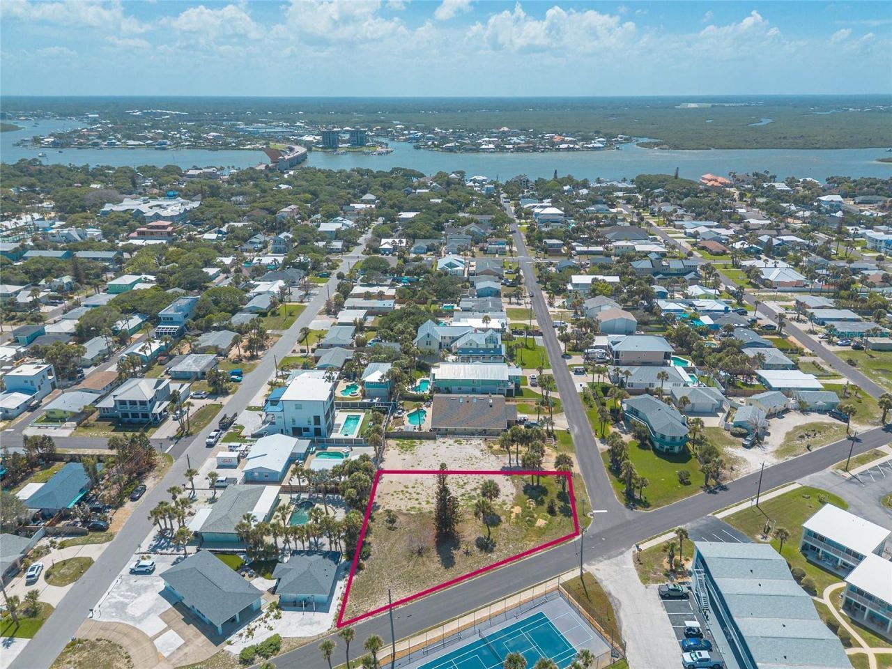 327 Due East Street, New Smyrna Beach, FL 32169 Photo