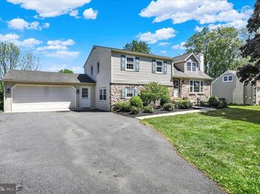 2236 HOPEWELL ROAD, ELVERSON, PA 19520