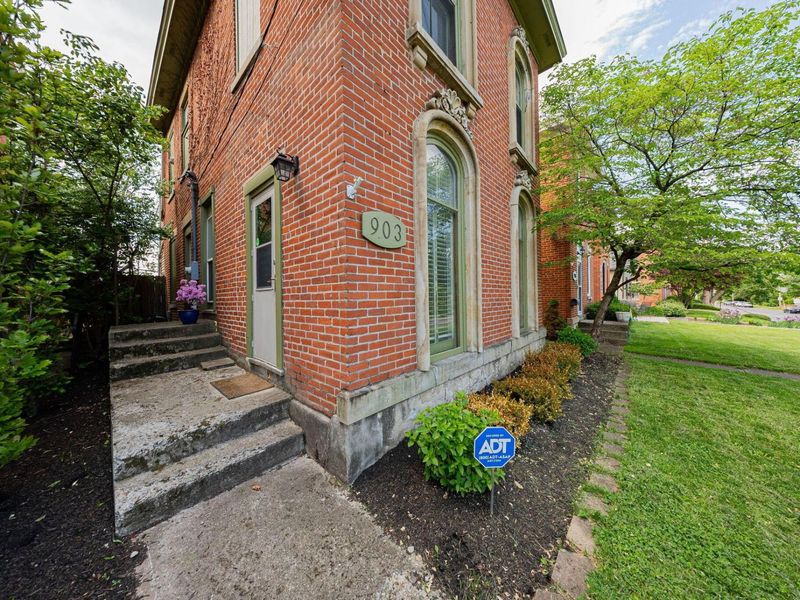 903 S Front Street, Columbus, OH 43206 Photo 4