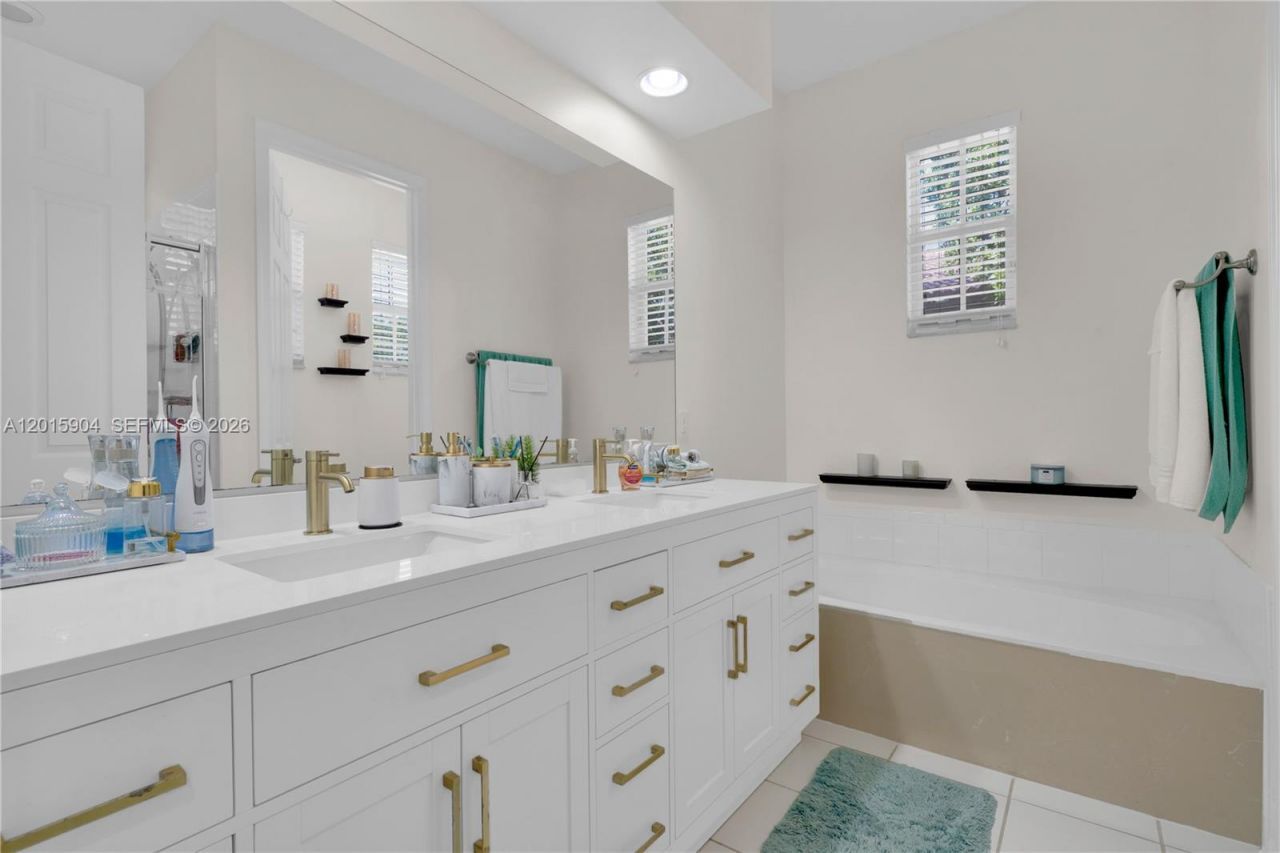 6893 Julia Gardens Dr , Coconut Creek, FL 33073 Photo