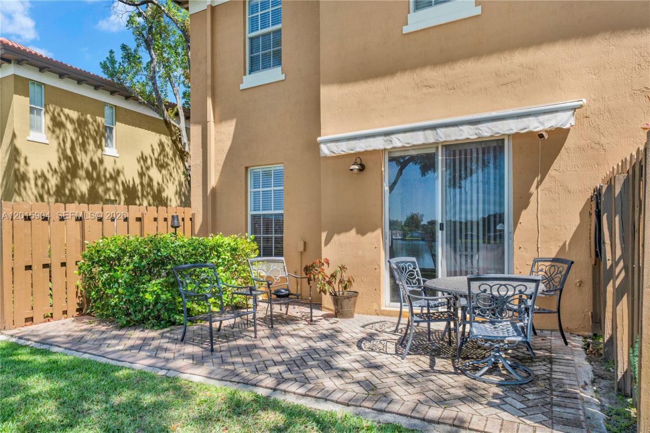 6893 Julia Gardens Dr , Coconut Creek, FL 33073 Photo