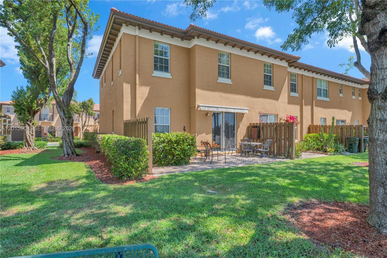 6893 Julia Gardens Dr , Coconut Creek, FL 33073 Photo