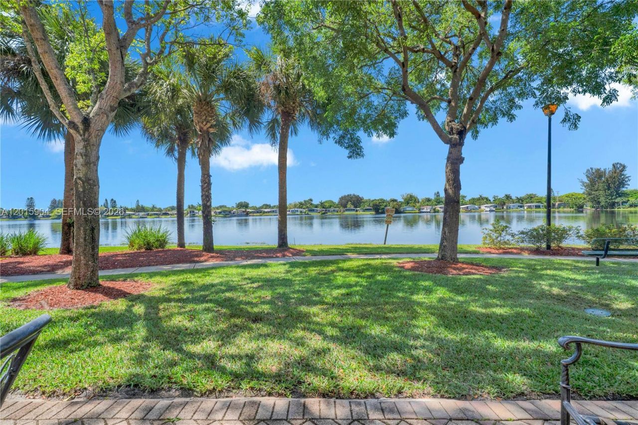 6893 Julia Gardens Dr , Coconut Creek, FL 33073 Photo