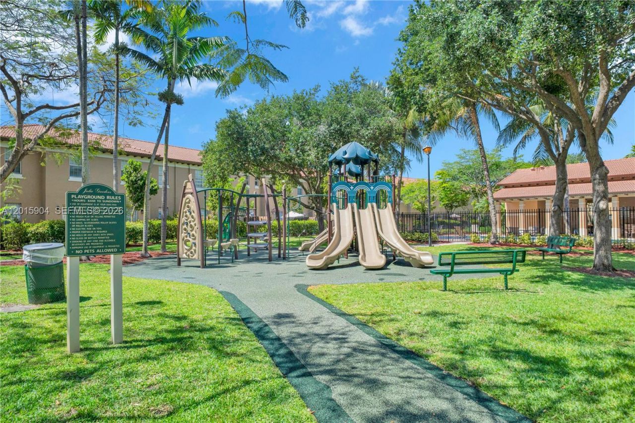 6893 Julia Gardens Dr , Coconut Creek, FL 33073 Photo