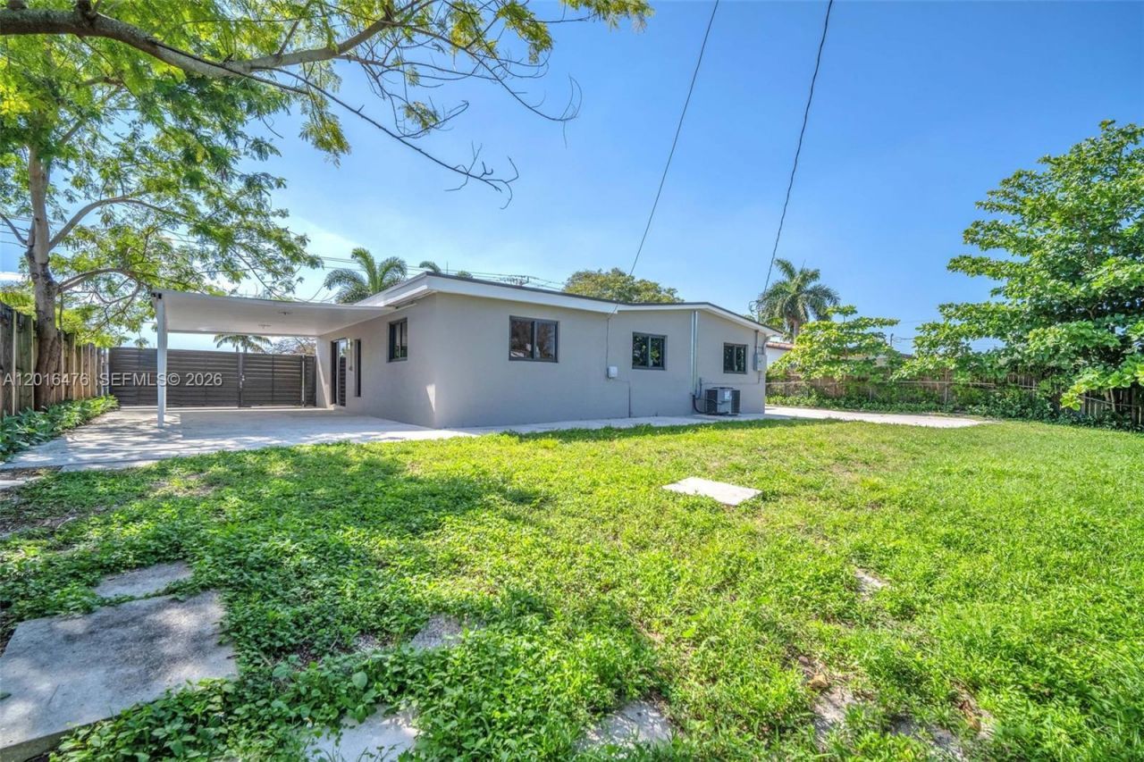 17911 NW 82nd Ave , Hialeah, FL 33015 Photo