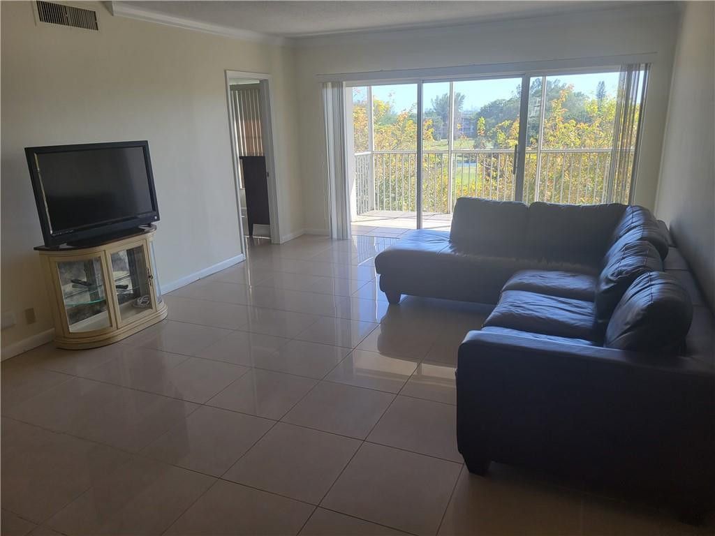 3050 N Palm Aire Drive, Unit 508, Pompano Beach, FL 33069 Photo