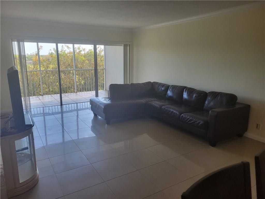 3050 N Palm Aire Drive, Unit 508, Pompano Beach, FL 33069 Photo