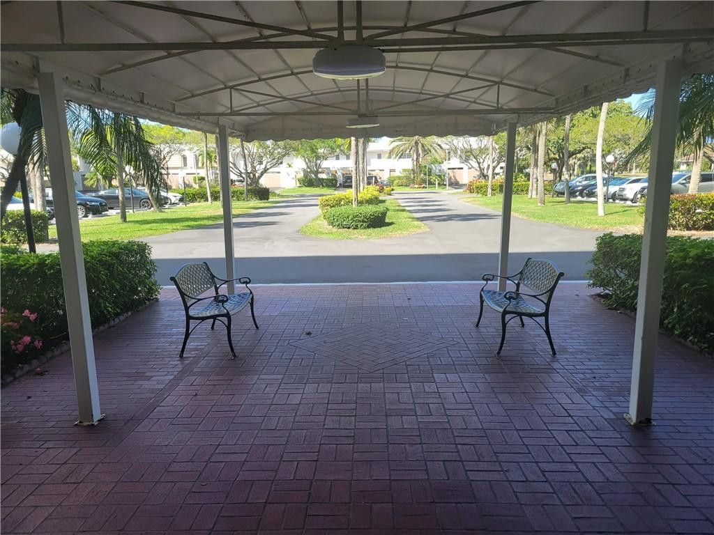 3050 N Palm Aire Drive, Unit 508, Pompano Beach, FL 33069 Photo