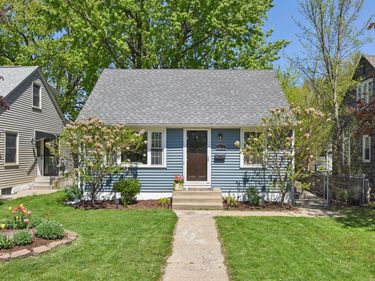 2916 W 60th Street, Minneapolis, MN 55410