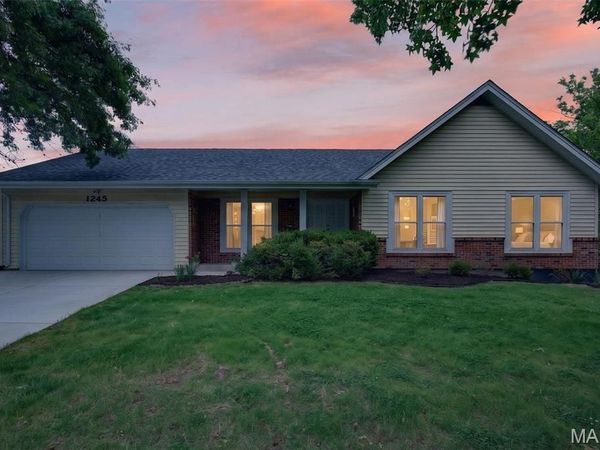 1245 Ticonderoga Drive, Chesterfield, MO 63017