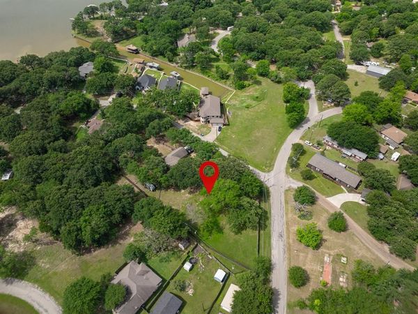 104 Autumn Wood Trail , Gun Barrel City, TX 75156