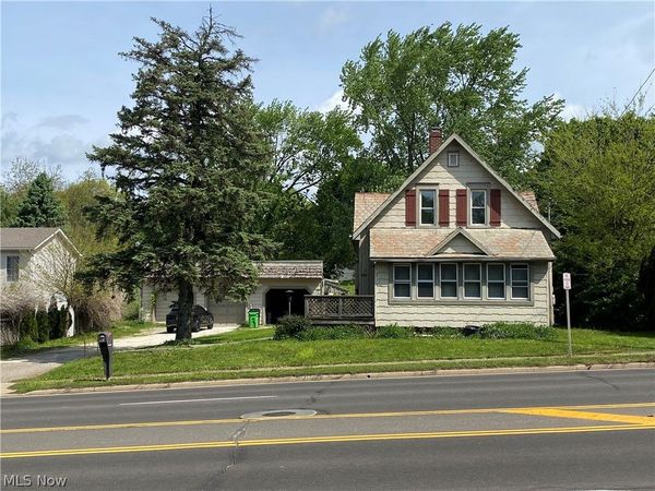 1023 Applegrove Street NW, North Canton, OH 44720
