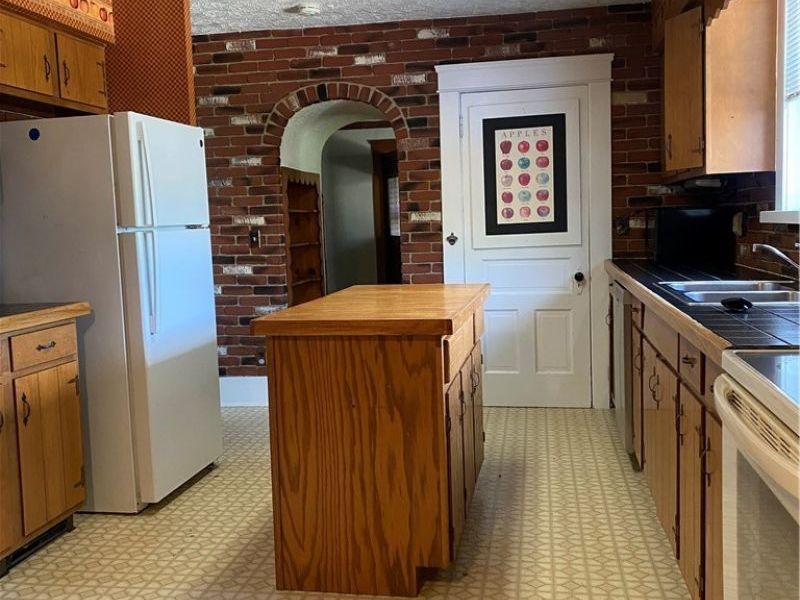 1023 Applegrove Street NW, North Canton, OH 44720 Photo 8