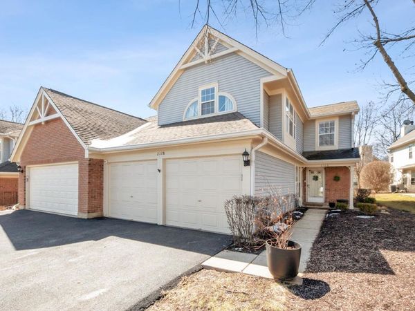 2108 Glasgow Court , Hanover Park, IL 60133