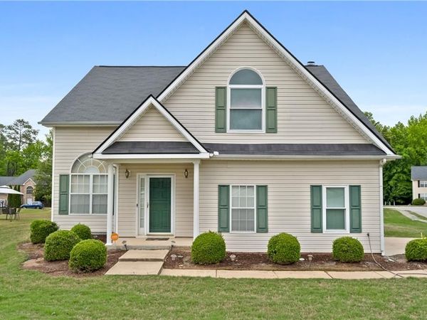 350 Yellow River Lane , Conyers, GA 30012