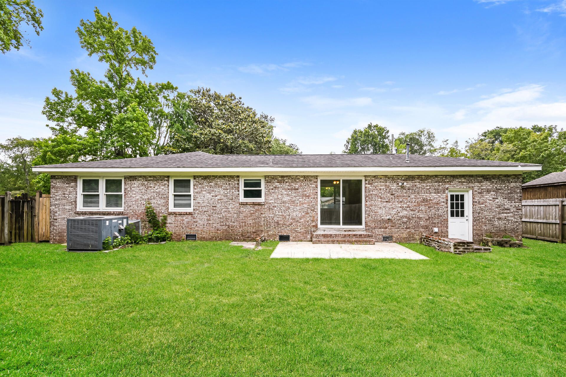 8397 Glenford Road Photo 10