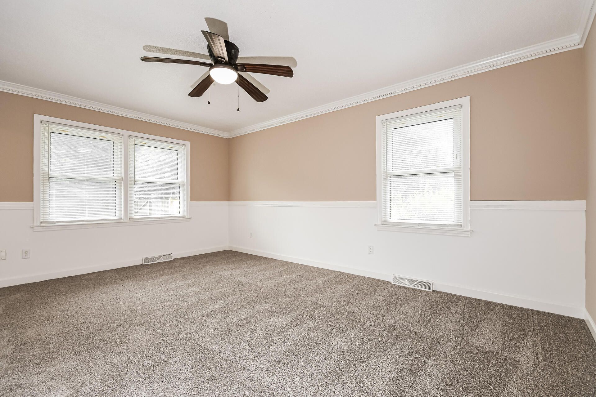 8397 Glenford Road Photo 2