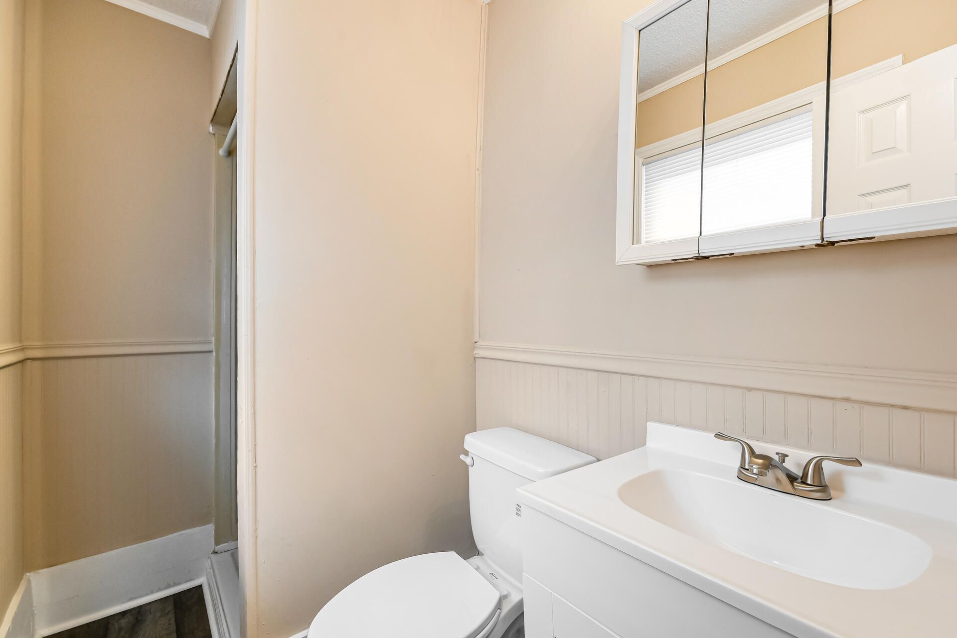 8397 Glenford Road Photo 8