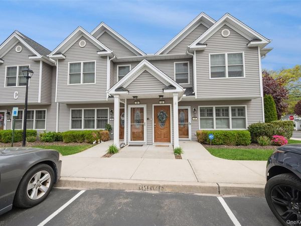 608 Carman Avenue , Unit C2, Westbury, NY 11590