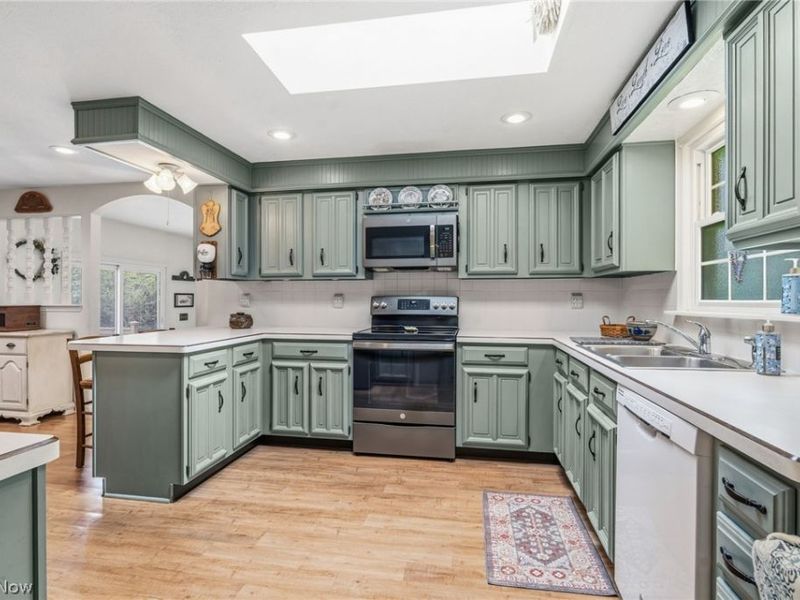 5080 Shamrock Avenue NW, North Canton, OH 44720 Photo 5