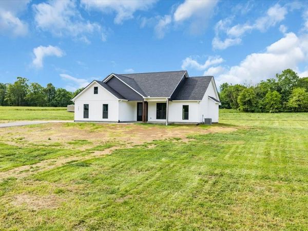 749 Edd Ramsey Rd , McMinnville, TN 37110
