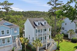 820 Forrest Drive photo 4