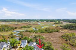 820 Forrest Drive photo 4