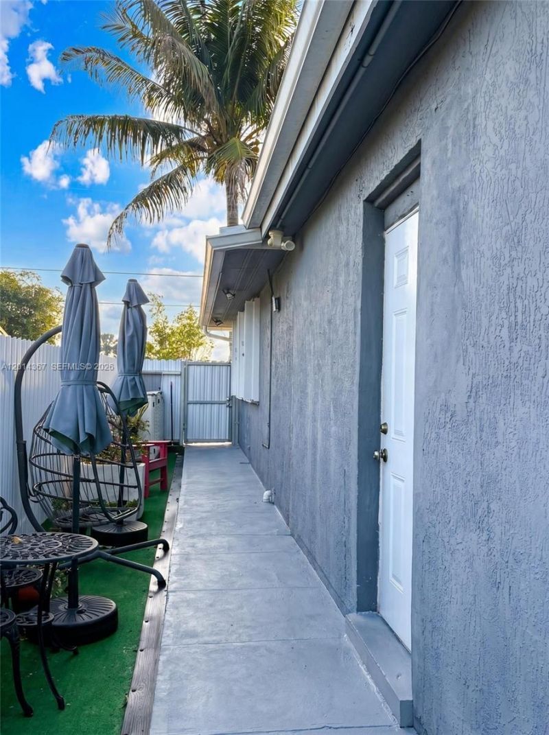 18901 NW 28th Pl, Miami Gardens, FL 33056 Photo