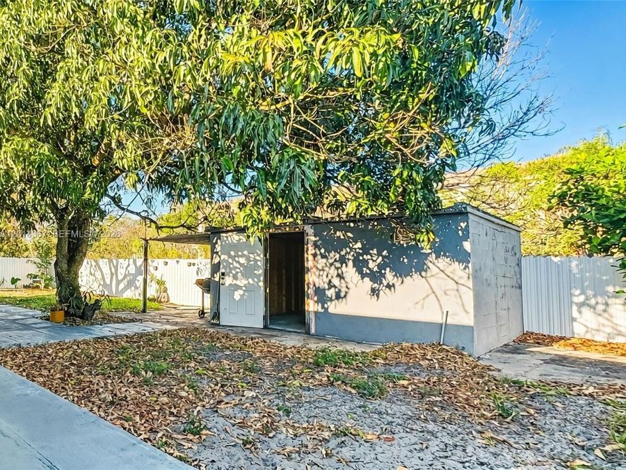Property Image 37