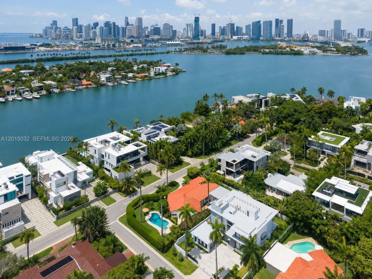 363 S Hibiscus Dr , Miami Beach, FL 33139 Photo