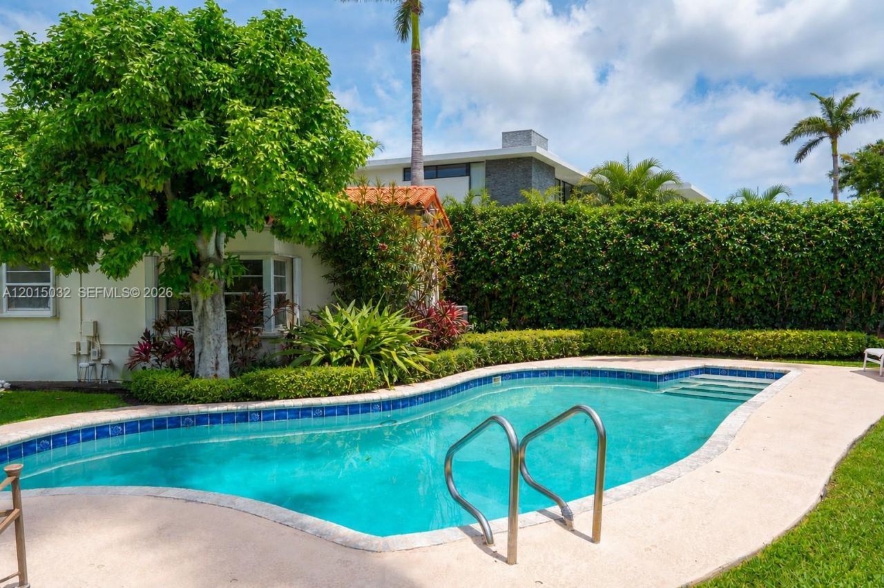 363 S Hibiscus Dr , Miami Beach, FL 33139 Photo