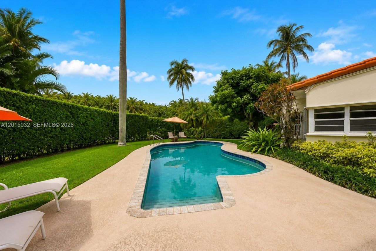 363 S Hibiscus Dr , Miami Beach, FL 33139 Photo