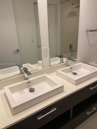 45 SW 9th St , Unit 1007, Miami, FL 33130 Photo